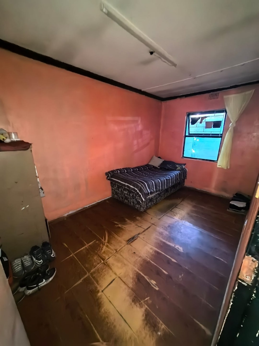 2 Bedroom Property for Sale in Lavender Hill Western Cape